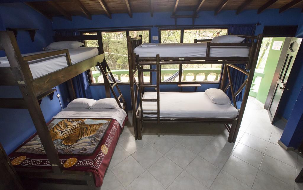 Arcadia Hostel Medellín Zewnętrze zdjęcie