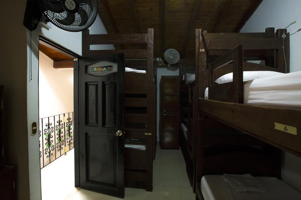 Arcadia Hostel Medellín Pokój zdjęcie